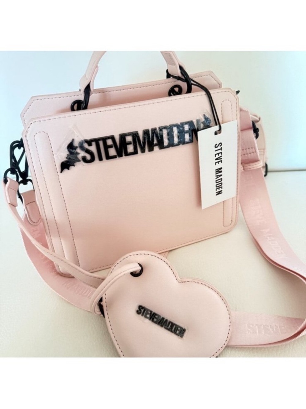 NWT Steve  Madden 2026
Bevelyn Halloween pink
Purse
